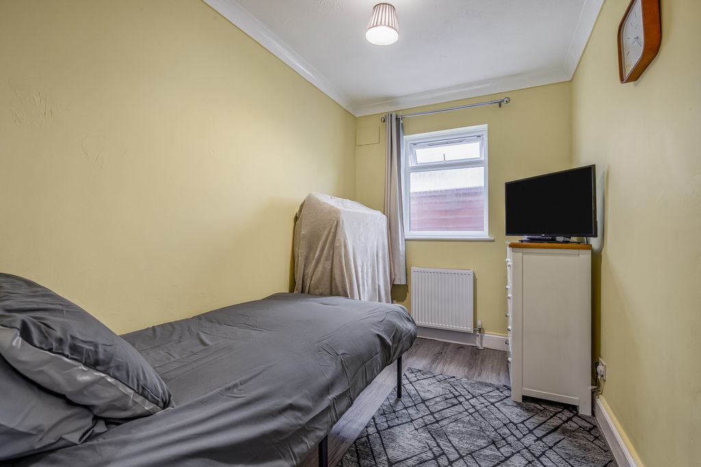 Additional image 11 of 3 bed detached house for saleThong Lane, Gravesend DA12