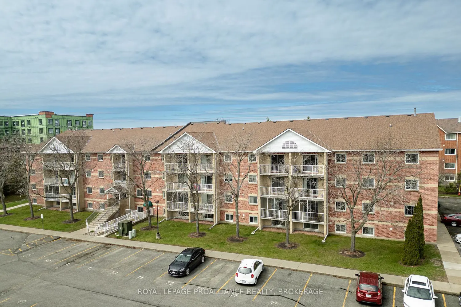 316 Kingsdale Avenue 411 photo 2