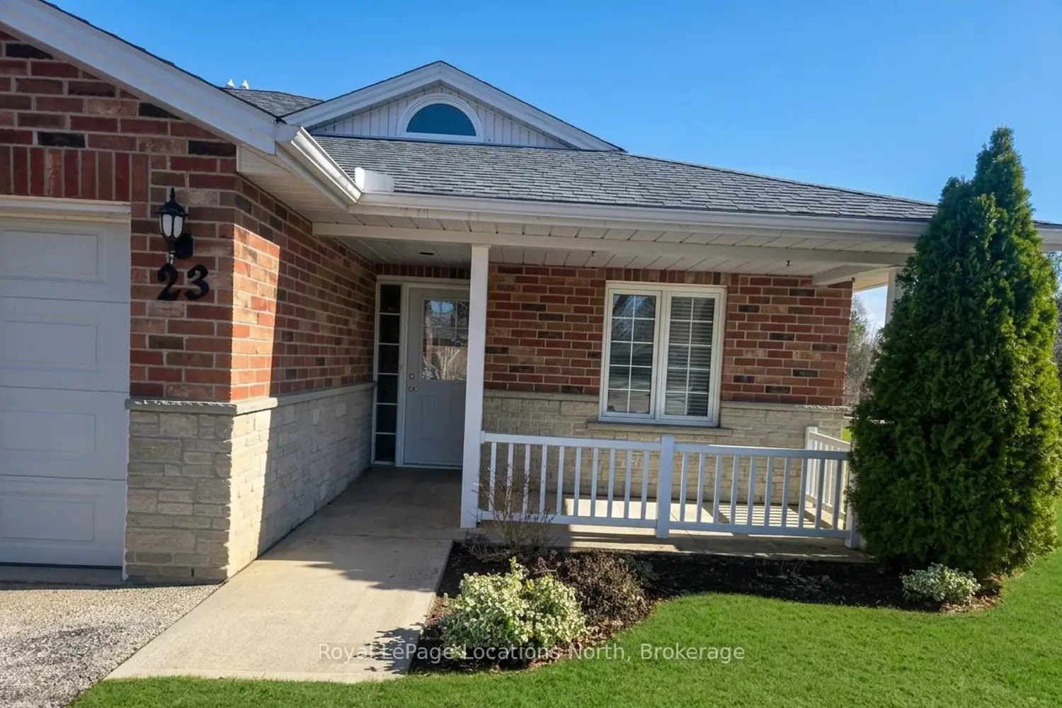 275 Huron Street 23 photo 2