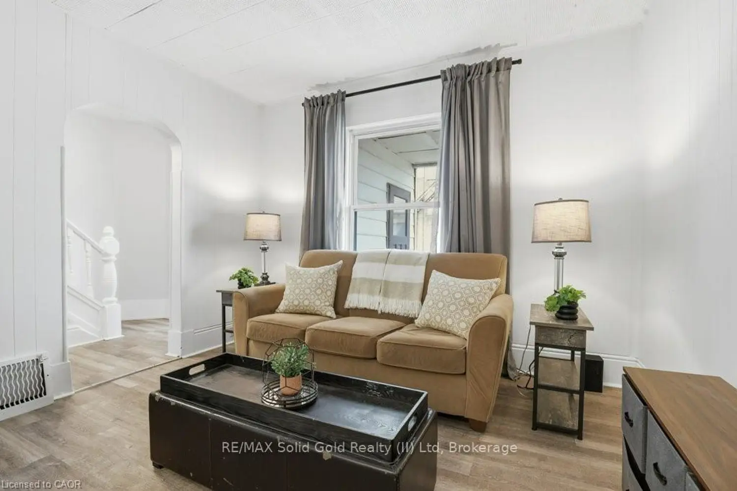391 Douro Street photo 3