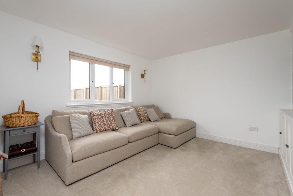 Additional image 7 of 3 bed terraced house for sale6 Greencraig Avenue, Gullane, East Lothian EH31