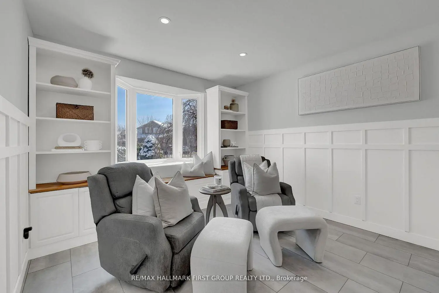 159 Sandringham Drive photo 3
