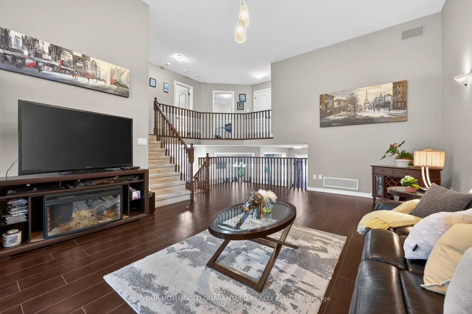 136 Whitwell Way photo 2