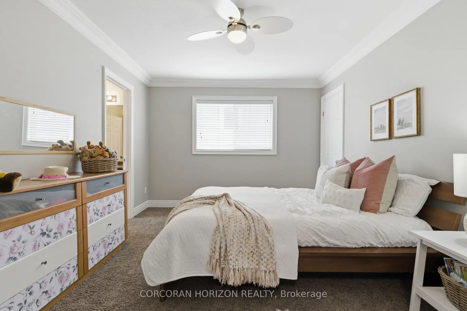 905 Marigold Court photo 4