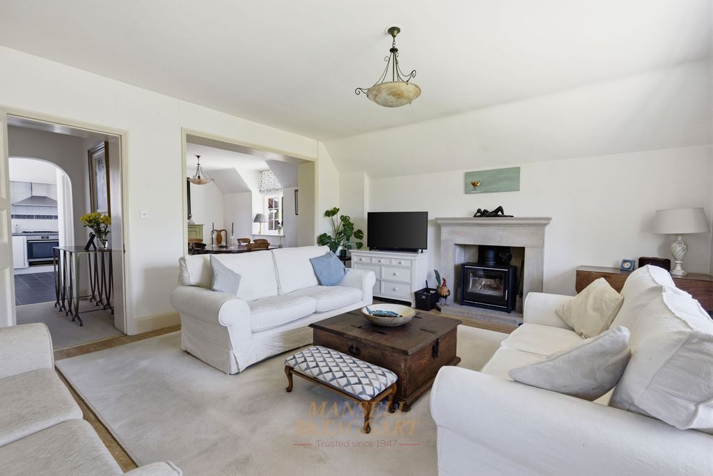 4 bed maisonette for saleAshdown Place, Forest Row RH18 photo 3