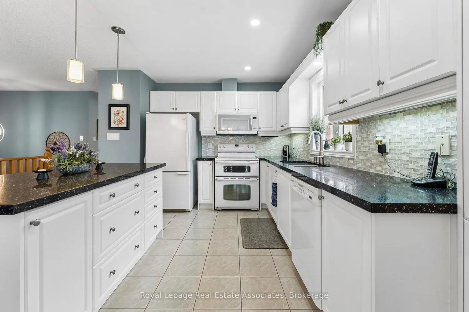 9 Falconwood Place photo 5