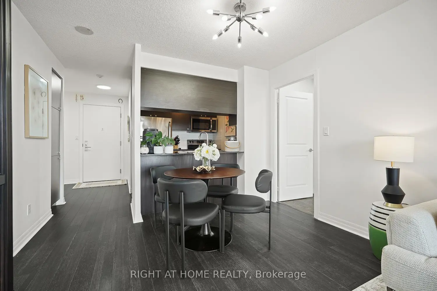 Additional image 6 of 2015 Sheppard Avenue 3802