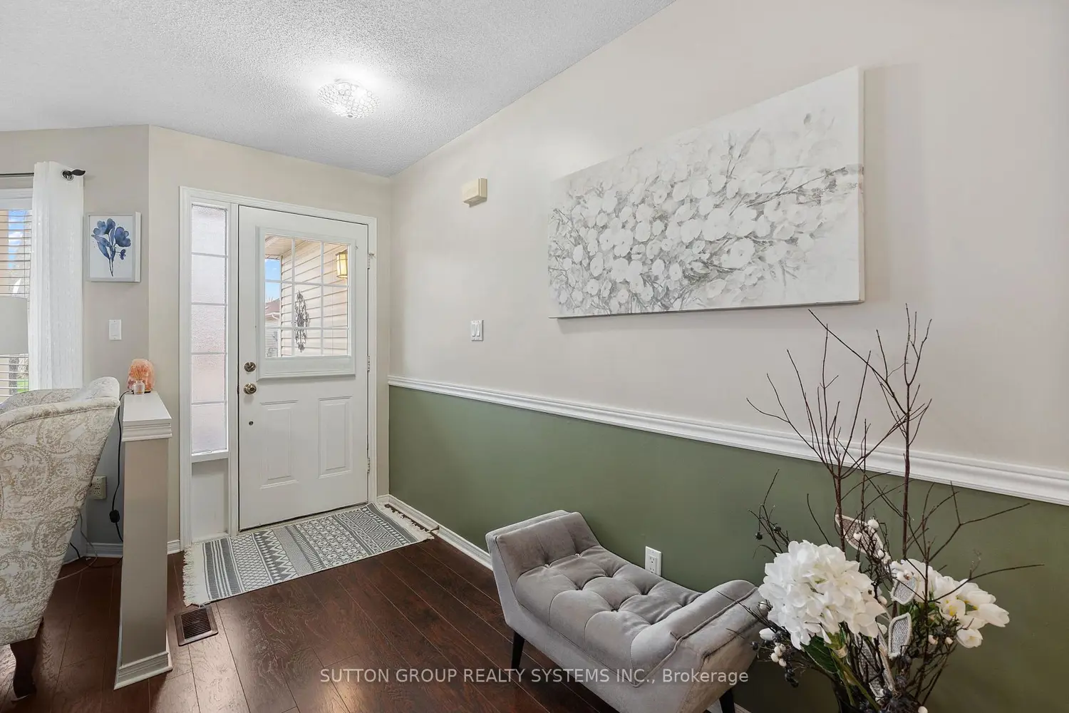 21 Long Point Boulevard