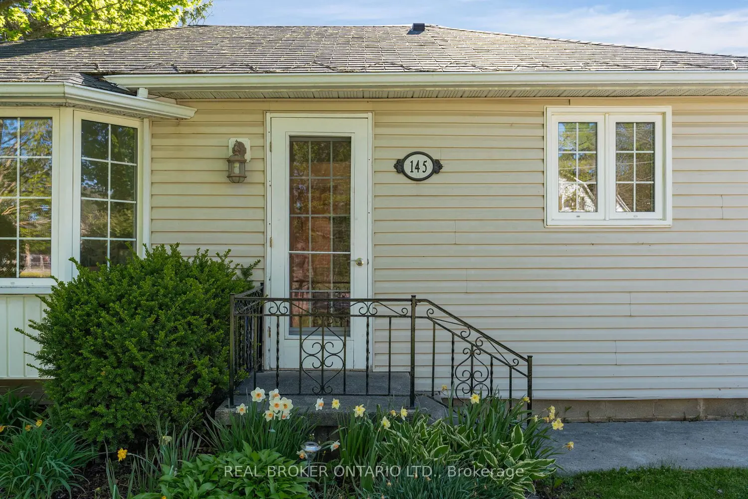 145 Collingwood Street photo 3