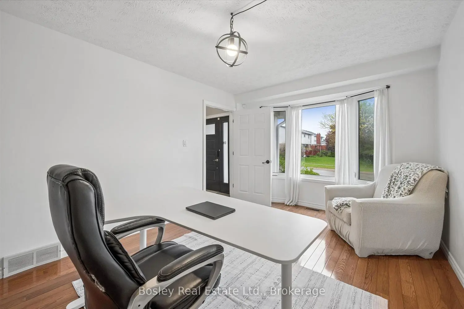 687 Champlain Avenue photo 3