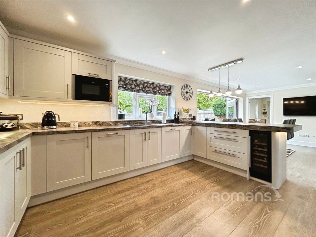 Additional image 11 of 4 bed detached house for saleGlebe Road, Farnborough, Hampshire GU14