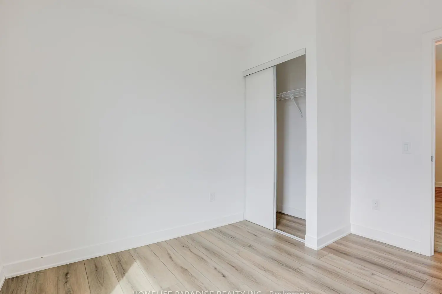 Additional image 17 of 312 Erb Street 416