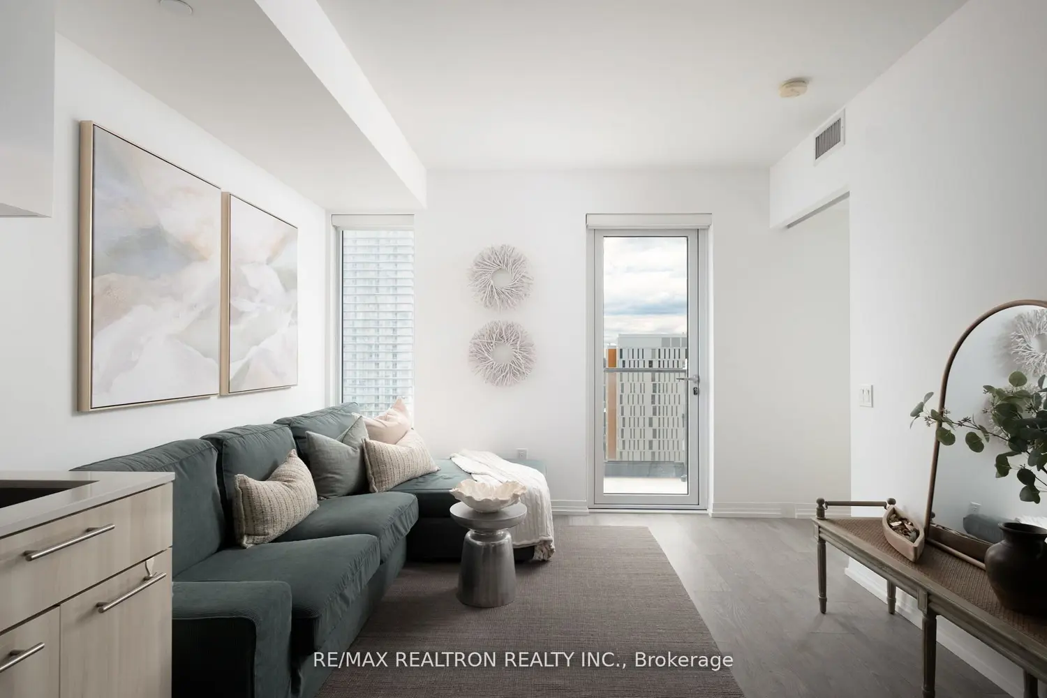 Additional image 3 of 251 Jarvis Street 3309