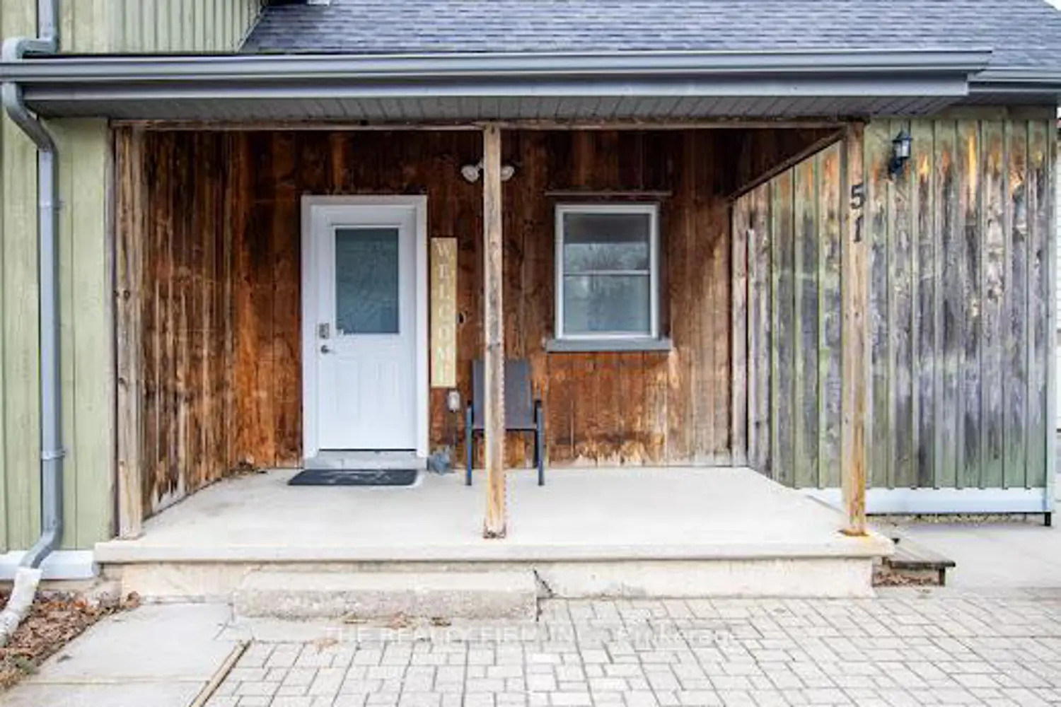 51 Huron Road photo 5