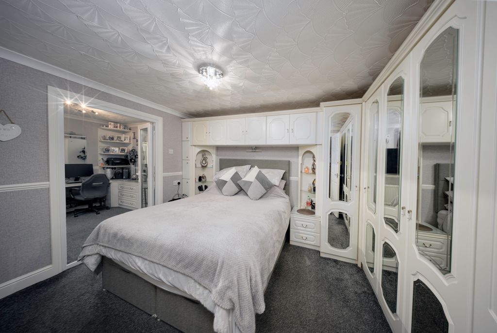 Additional image 2 of 10 bed semi-detached house for saleBuregate Road, Felixstowe IP11