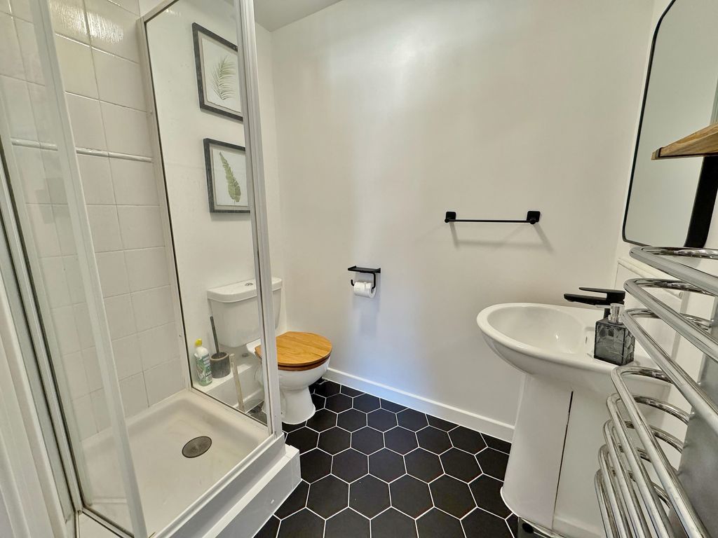 Additional image 7 of 2 bed flat for saleOysell Gardens, Portchester PO16