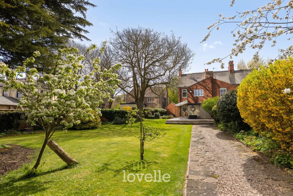 Additional image 2 of 5 bed end terrace house for saleAbbey Road, Grimsby DN32