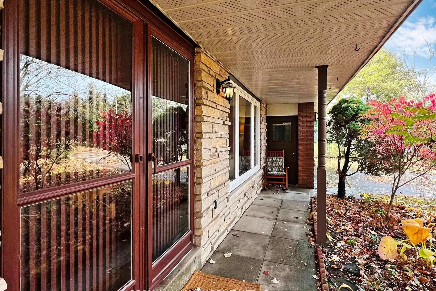 5193 Aurora Road photo 4