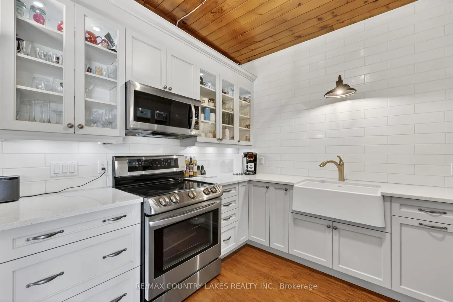 19 Poplar Crescent photo 4
