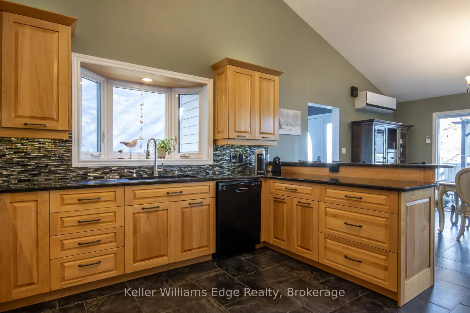 43 Lakeshore Drive photo 5