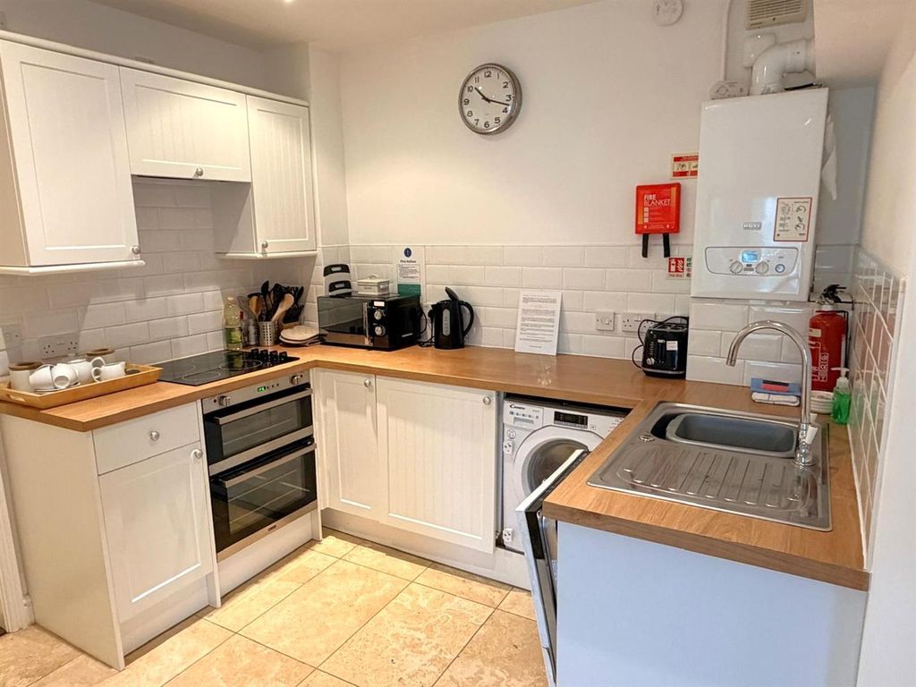 Additional image 4 of 2 bed flat for saleStation Road, Fowey PL23
