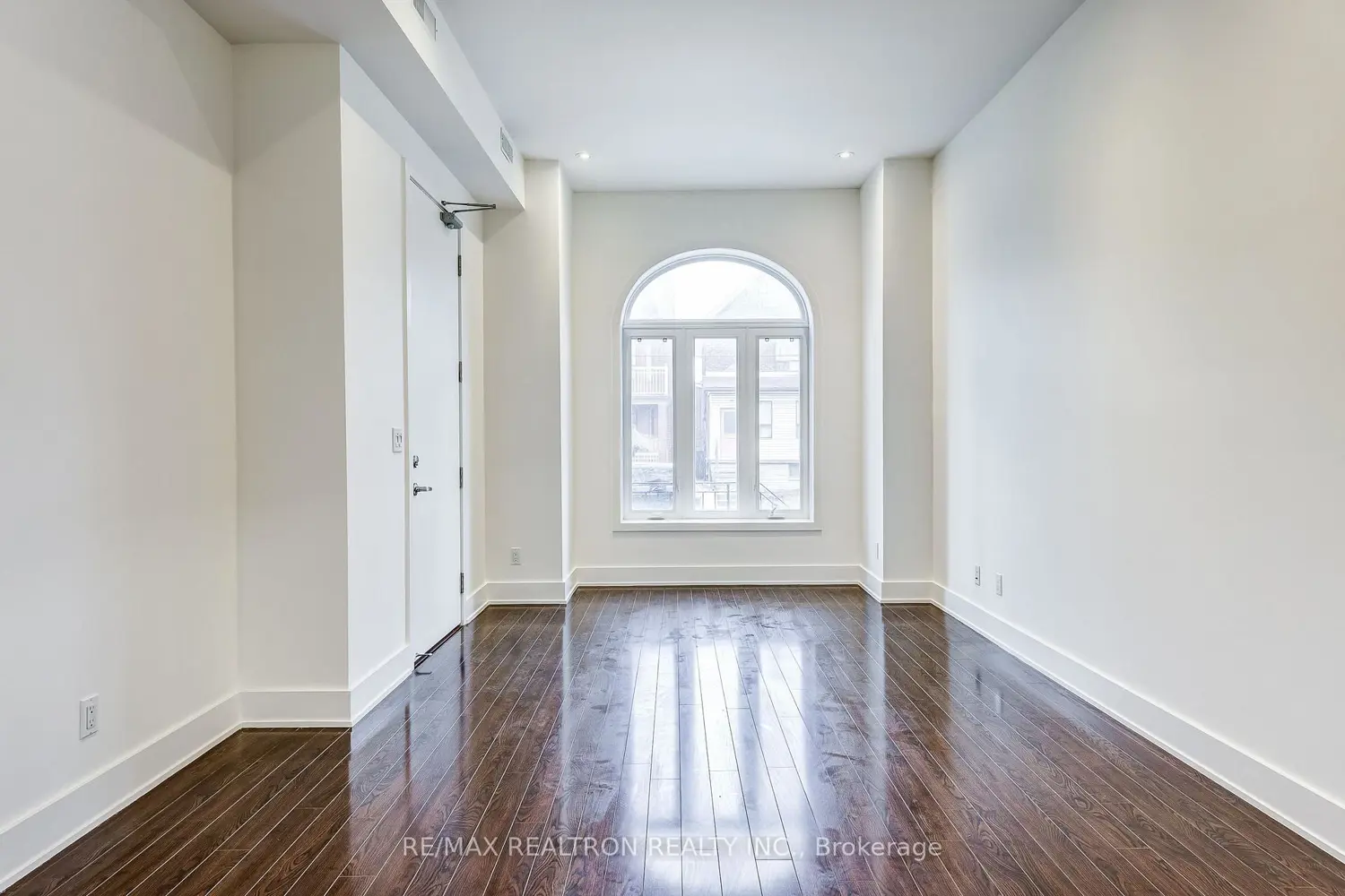 588 Ossington Avenue