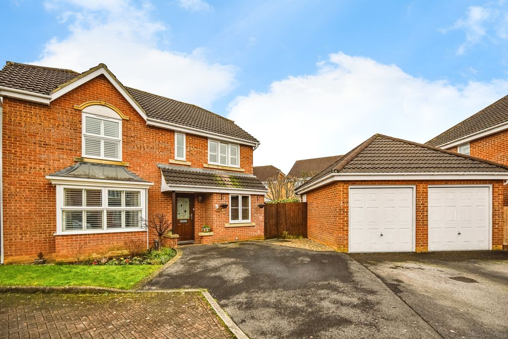 4 bed detached house for saleShoscombe Gardens, Frome BA11