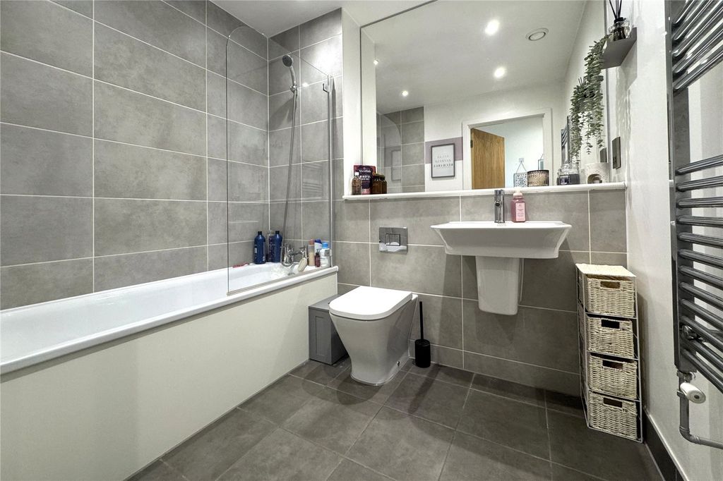 Additional image 6 of 2 bed flat for saleMaybery House, Sopwith Drive, Farnborough, Hampshire GU14