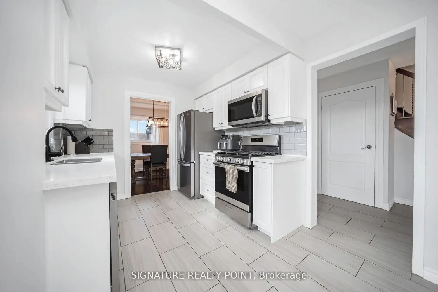 222 Simmons Boulevard photo 4