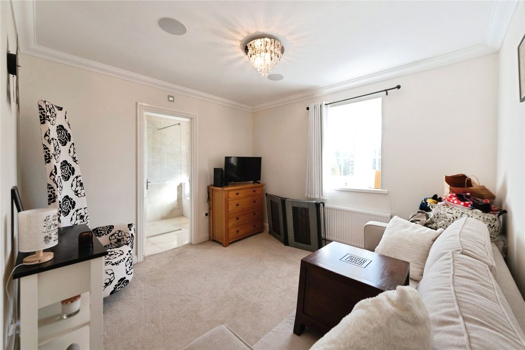 Additional image 18 of 5 bed detached house for saleCatisfield Road, Fareham, Hampshire PO15
