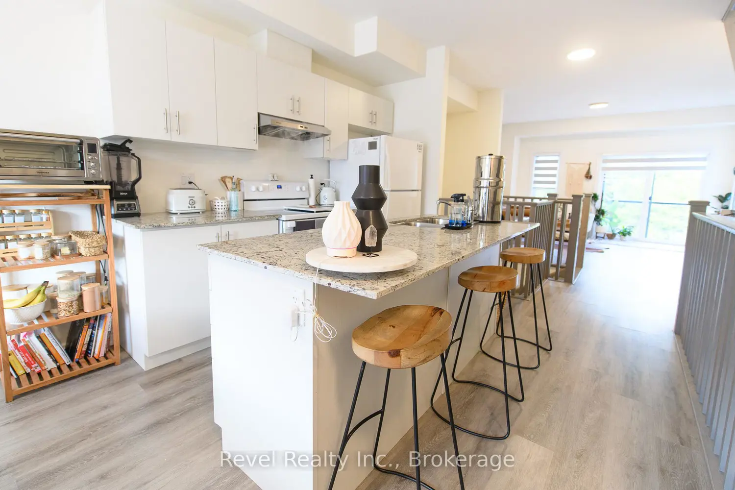 14 Winters Crescent photo 2