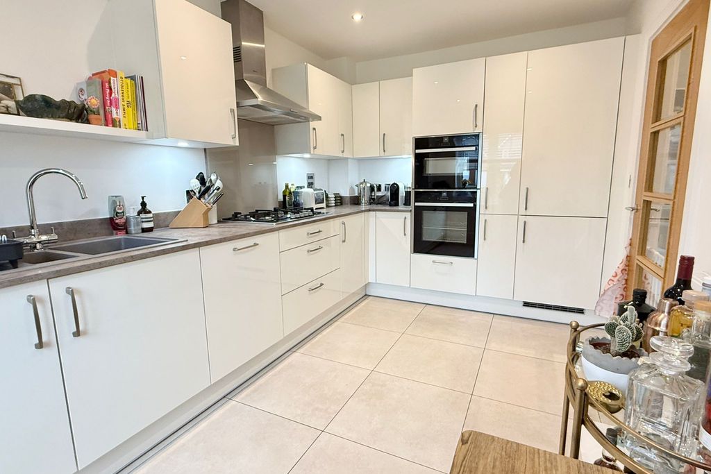 Additional image 4 of 4 bed semi-detached house for saleCaspars Way, Fordingbridge SP6