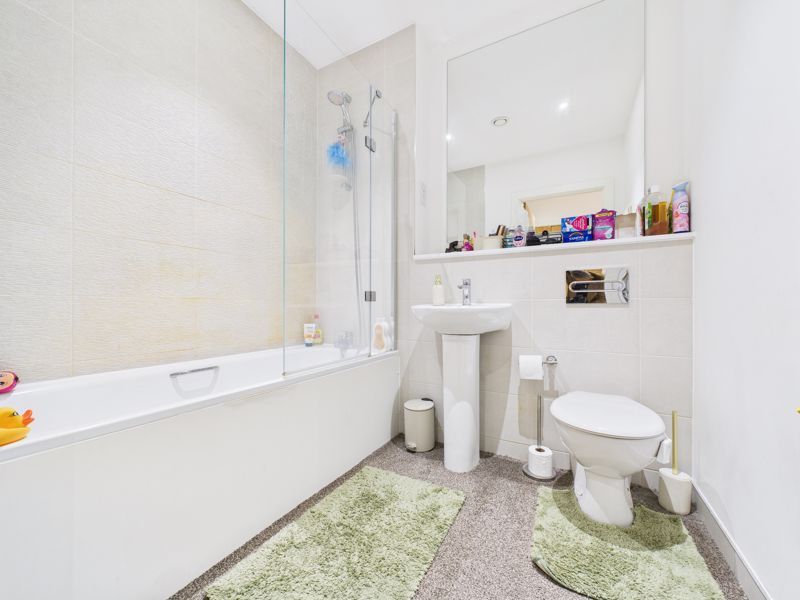 Additional image 3 of 2 bed flat for saleGillingham Gate Road, Chatham ME4