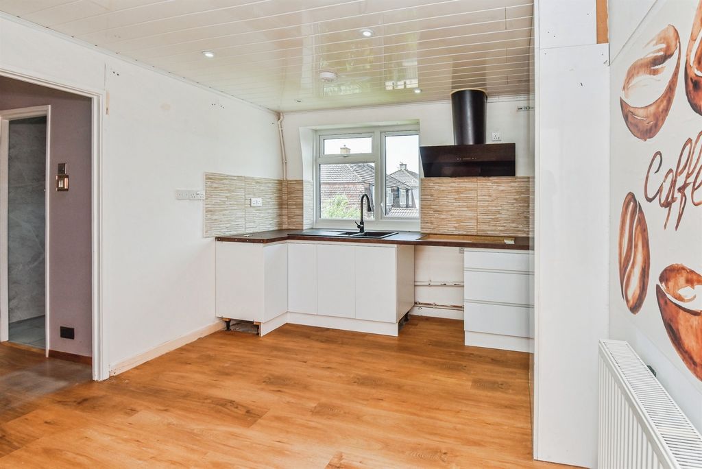 Additional image 3 of 2 bed flat for saleCoronation Road, Frome BA11