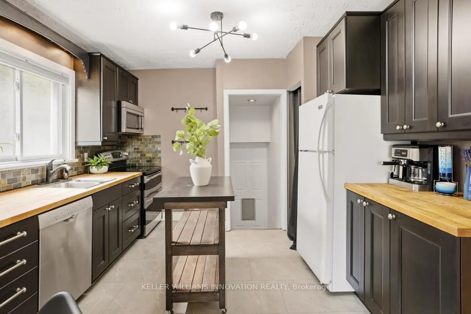 201 Bedford Road photo 3