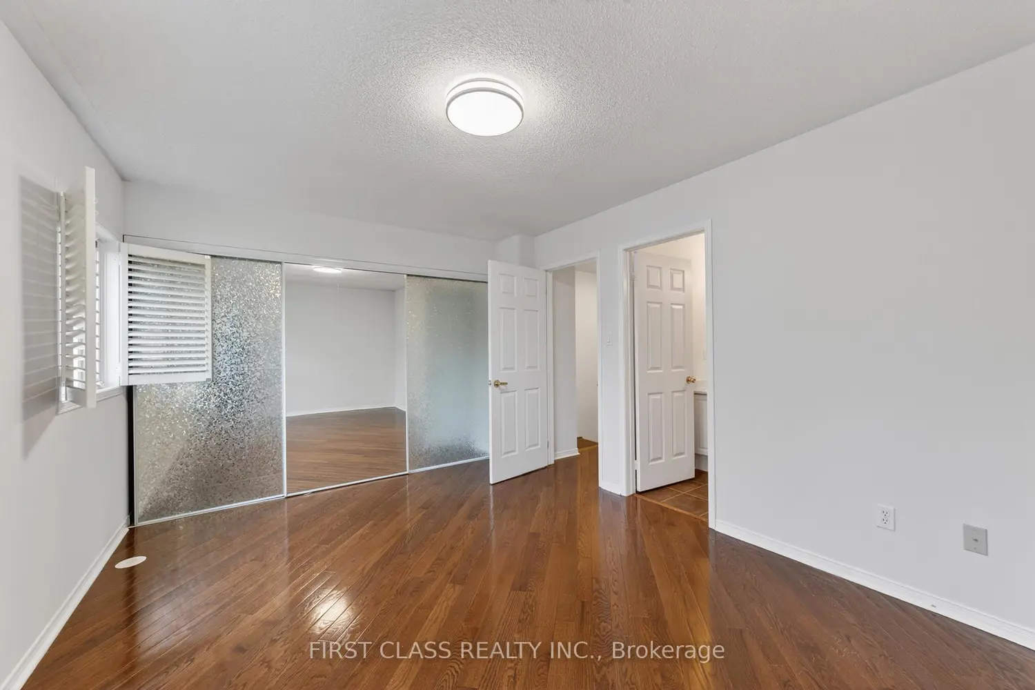 Additional image 11 of 3076 Lake Shore Boulevard Th10