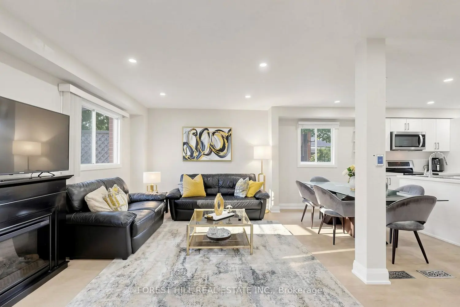 44 Lund Street photo 2