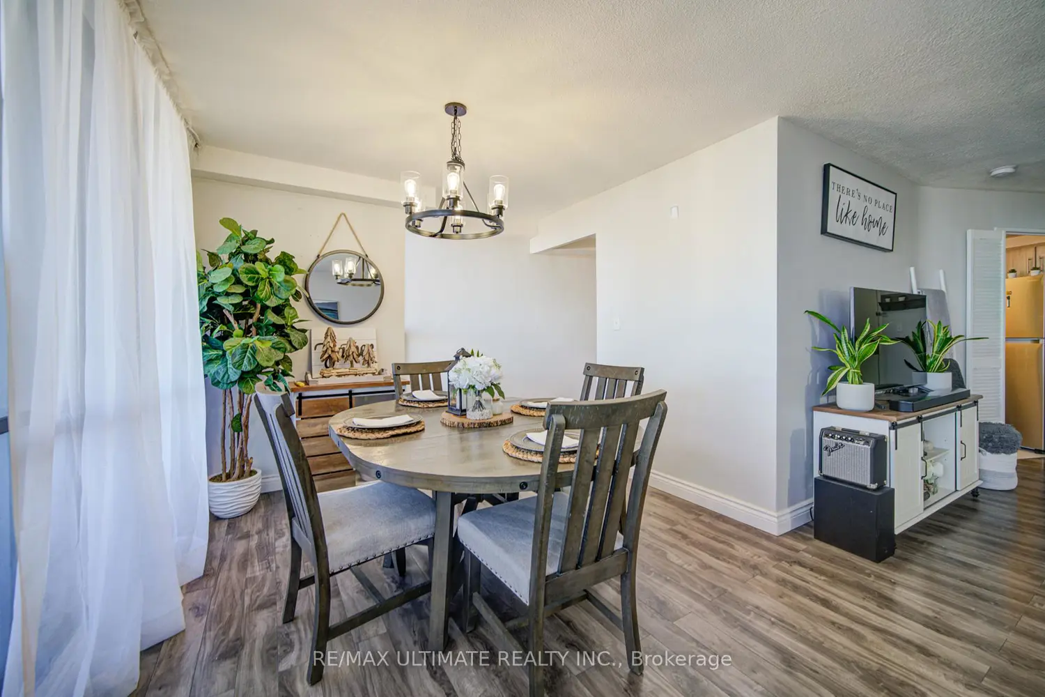 Additional image 9 of 11 Wincott Drive Ph#11