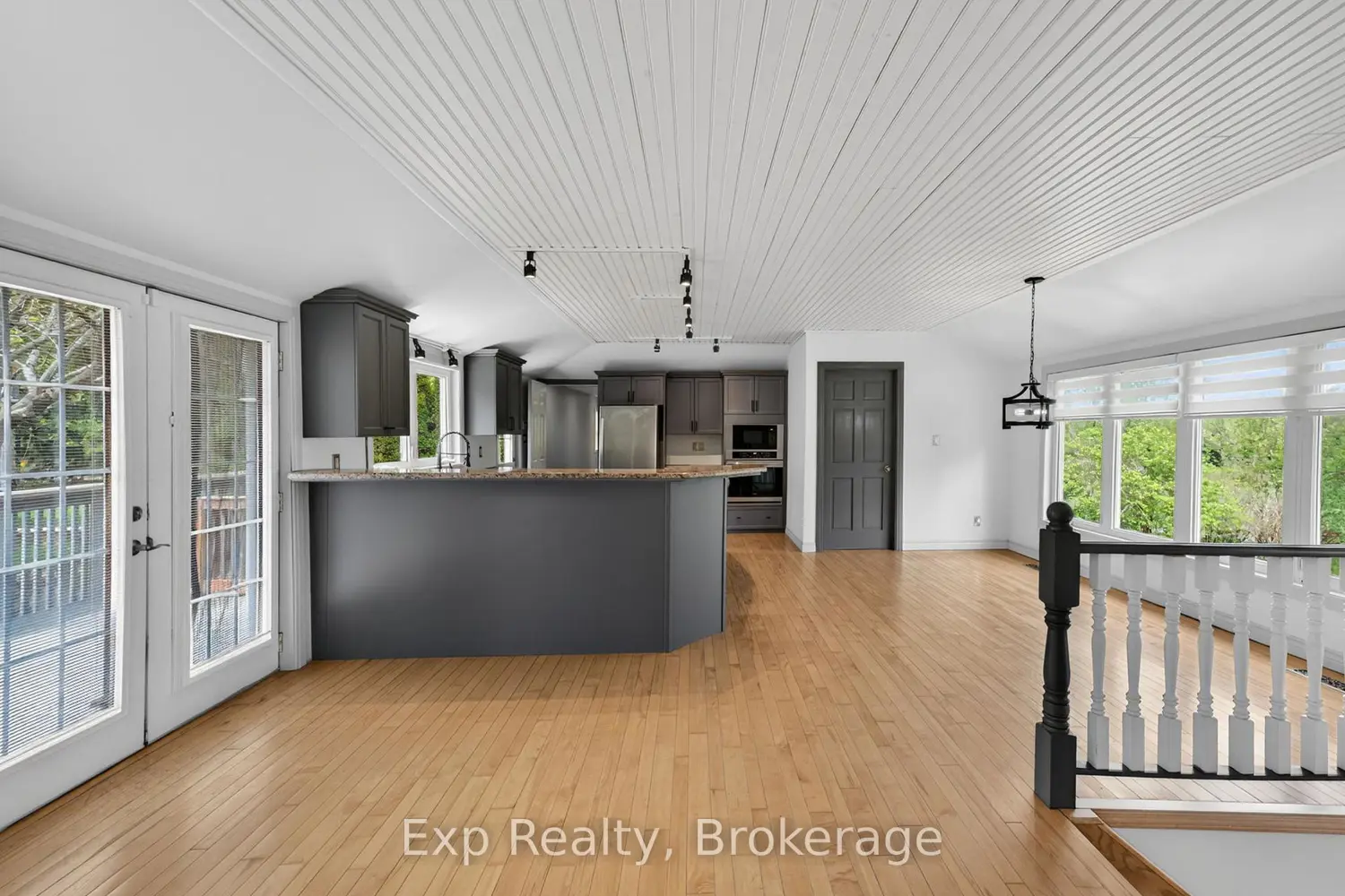 1207 Shannon Road photo 3