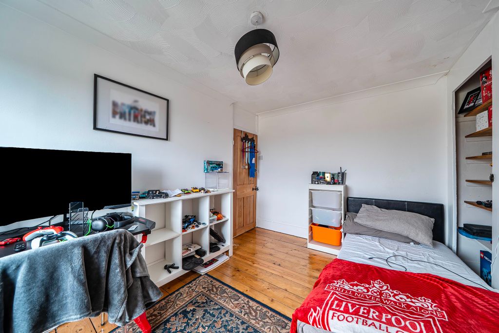 Additional image 12 of 6 bed semi-detached house for saleNewton Road, Faversham ME13