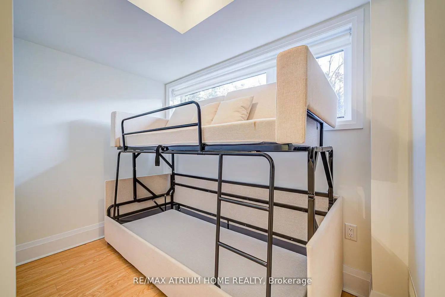 Additional image 2 of 252B Finch Avenue