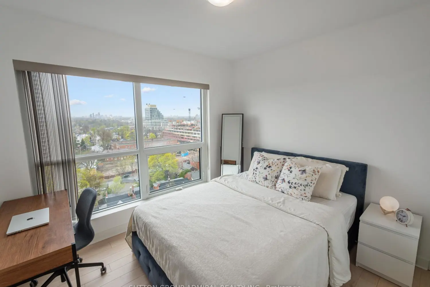 Additional image 6 of 58 Orchard View Boulevard 1202
