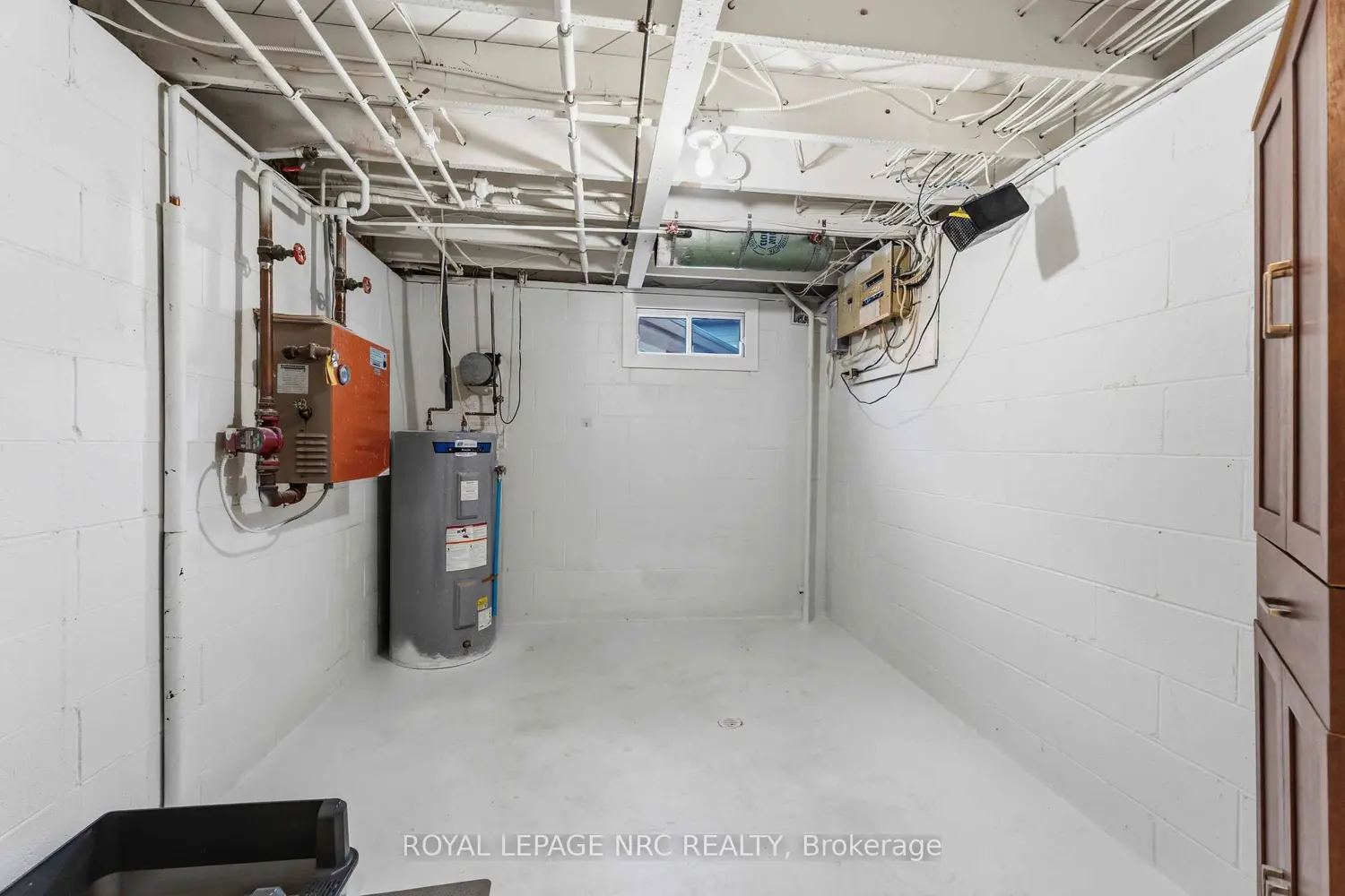 Additional image 10 of 4485 Queensway Crescent