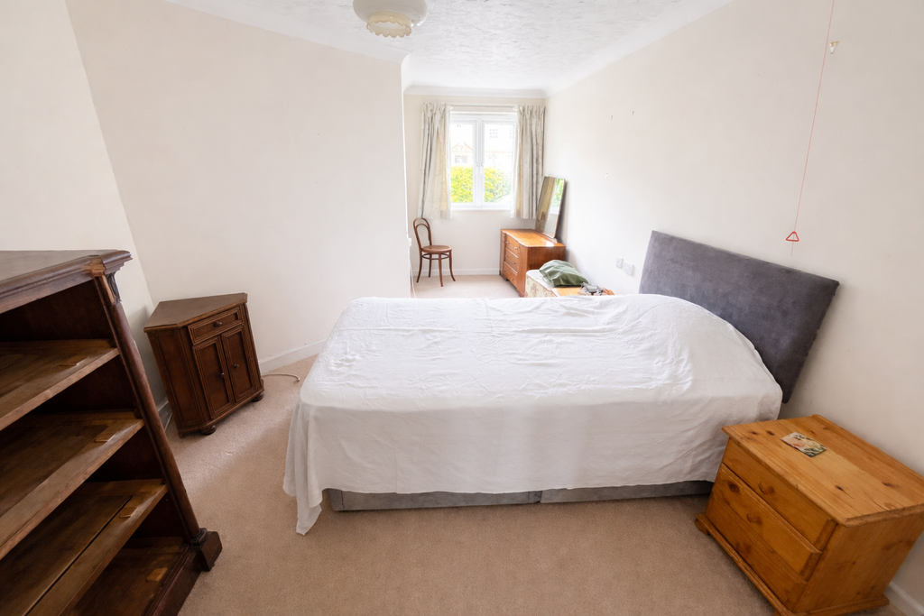 Additional image 4 of 1 bed flat for salePark Road, Frome, Somerset BA11