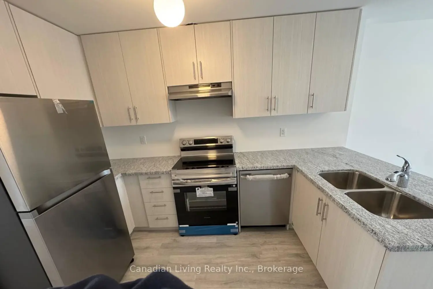 Additional image 7 of 15100 Yonge Street 224