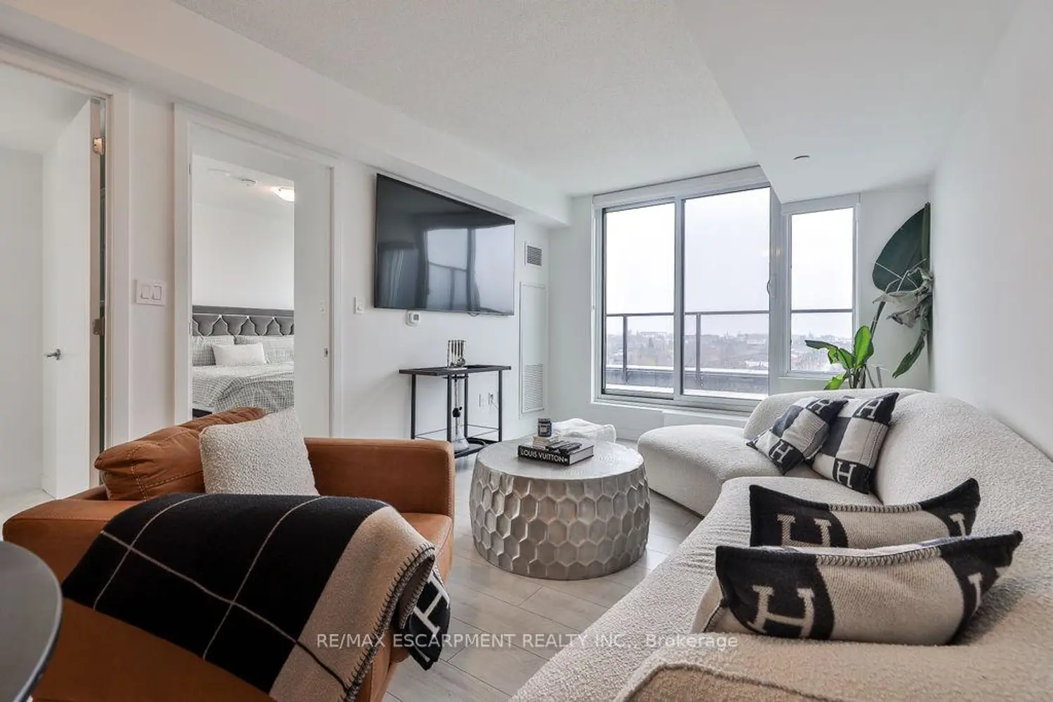 Additional image 11 of 556 Marlee Avenue 606