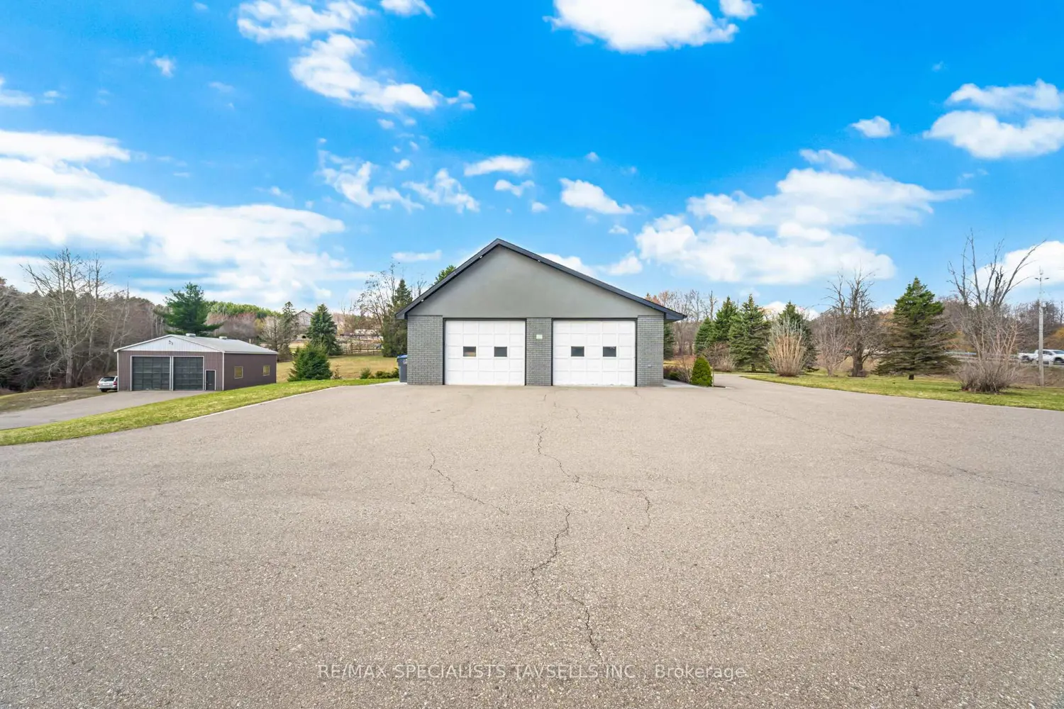 6785 Highway 9 Road photo 2