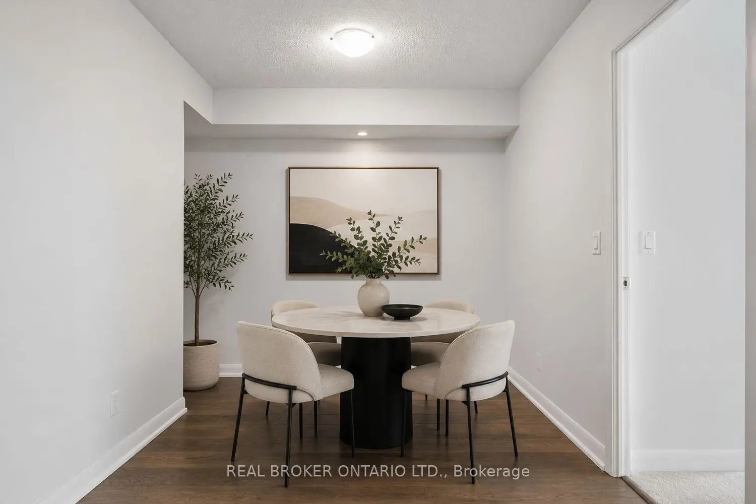 Additional image 11 of 205 Sherway Gardens Road 1704