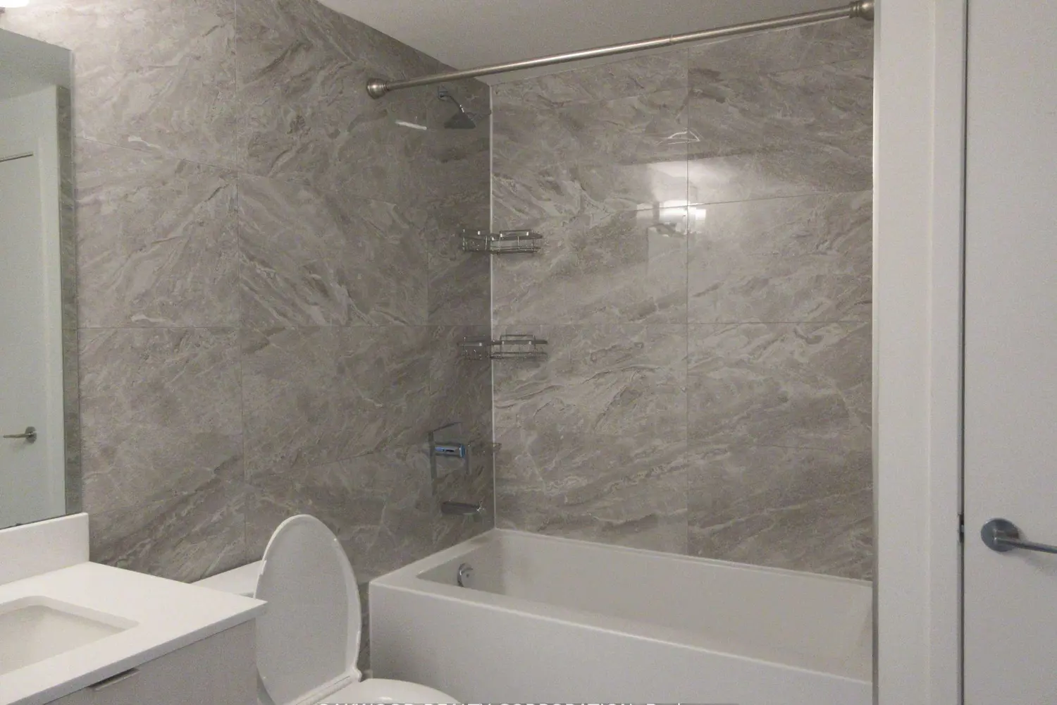 Additional image 10 of 859 The Queensway 512