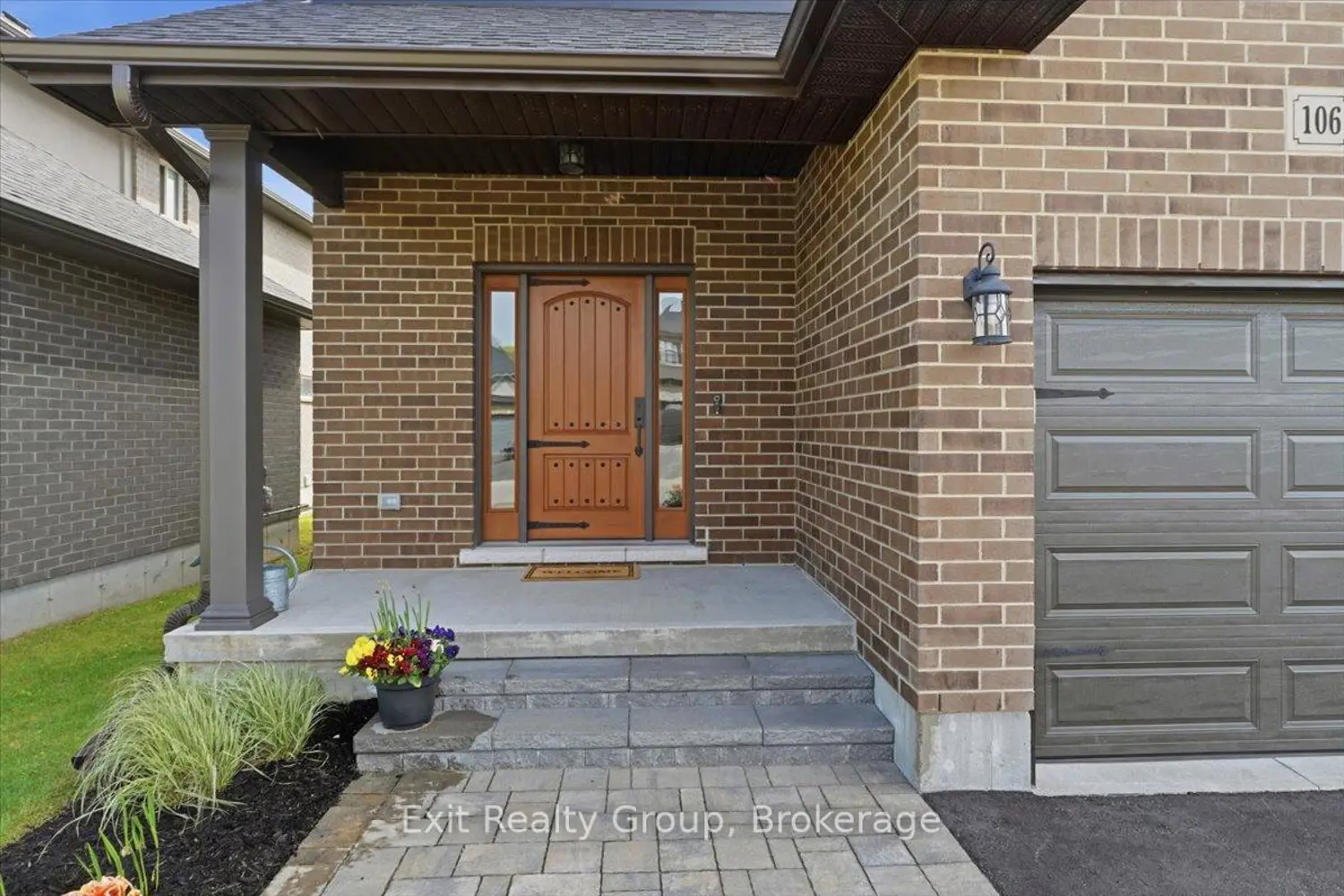 106 Ledgerock Court
